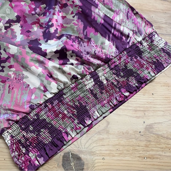 Silky Banded Waist Blouse - Picture 8 of 14